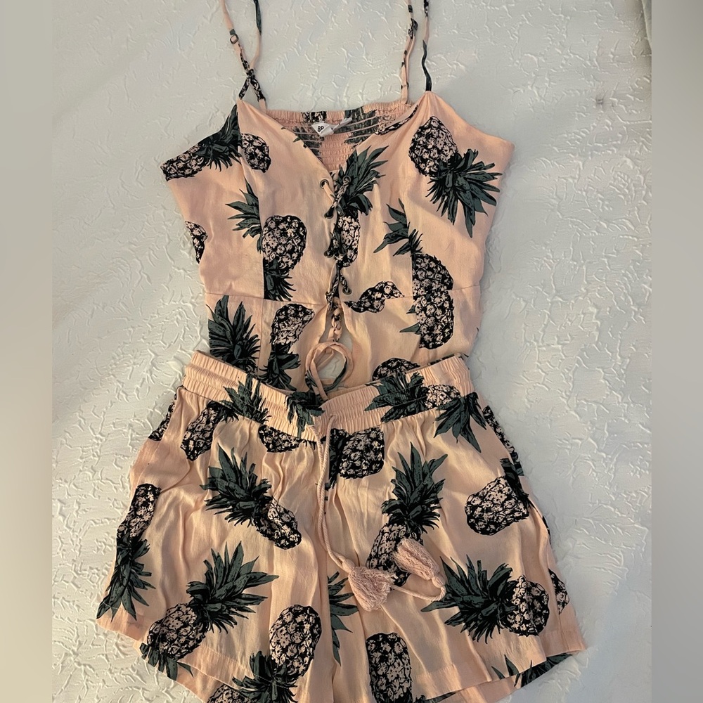 BB Dakota pineapple set